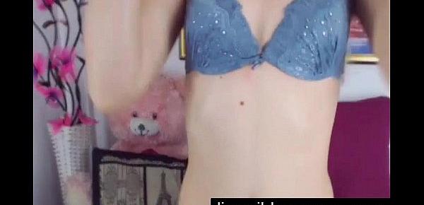  Teenage Busty Babe Loves Hot Shows Cam 480p masterbate LiveWildSexCams.com